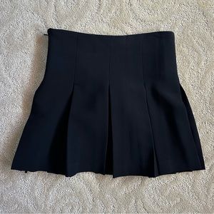 Babaton Black Pleated Mini Skirt